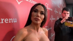 UVEK MI JE UDOBNIJE BEZ DONJEG VEŠA Tamara Đurić prošetala novu zadnjicu na koncertu Ace Lukasa (VIDEO)