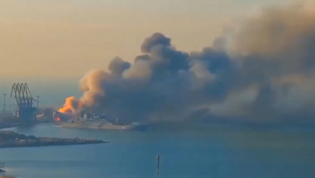 "MOSKVA" U PLAMENU Ukrajinci izveli neverovatan napad na ponos Rusije!