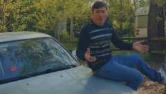 ZOKA BOSANAC PREKO NOĆI POSTAO SLAVAN Njegov hit svi pevaju, a on sada prodaje na pijaci kako bi preživeo