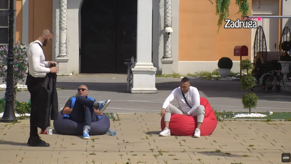 EMOTIVNO SAM NESTABILAN Mensur otkrio šta mu je slaba tačka, Miki na sve načine pokušao da ga dozove pameti