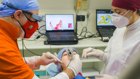 VIC DANA Kaže zubar pacijentu, ovo će malo da boli...