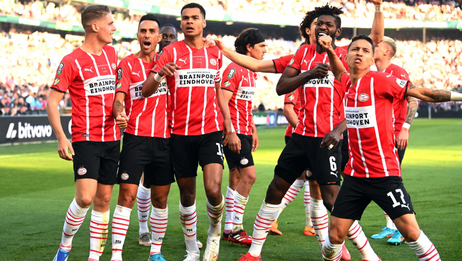 TADIĆ OSTAO BEZ TROFEJA PSV srušio Ajaks