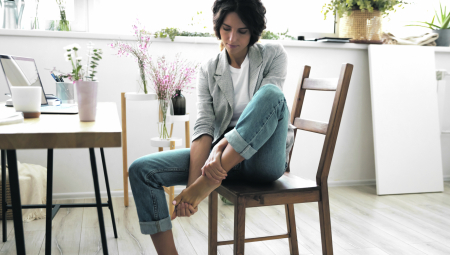 PRVI SIMPTOM OTKAZIVANJA SRCA SVI POVEZUJU SA BUBREZIMA Ako primetite ovo na nogama, hitno kod lekara