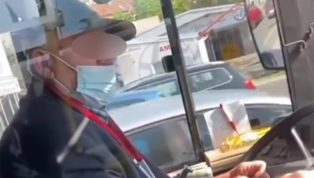 NEMILE SCENE U BEOGRADSKOM PREVOZU Vozač autobusa psovao trudnicu, snimak razljutio čitavu Srbiju! (VIDEO)