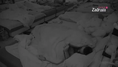 ŠOKIRALI JAVNOST Brutalan se*s Cara i Sanje Grujić pred svima u sobi, ona pokazala svoje umeće, sve prštalo (VIDEO +18)