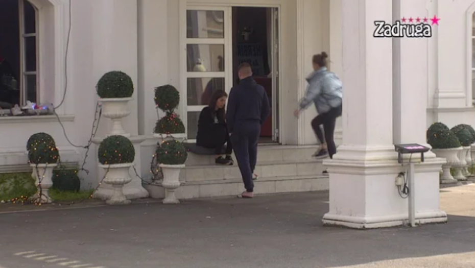 KRAJ LJUBAVNE ROMANSE NA POMOLU Gruja i Mima ne mogu da nađu zajednički jezik, ona ga oduvala