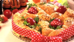 USKRŠNJA POGAČA RECEPT Jednostavno se sprema, a ukus će vas oduševiti