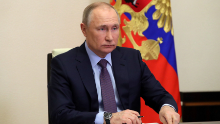 PUTIN POTPISAO NOVI UKAZ Evo ko će ubuduće lakše do ruskih dokumenata