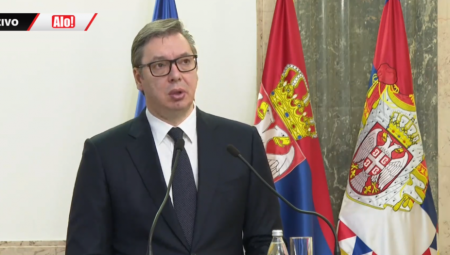 IZVEŠTAJ FRIDOM HAUSA KAO DA JE PISAO NIŽI ČINOVNIK IZ KOALICIJE "MORAMO" Vučić: Ne brinite, da smo uveli sankcije Rusiji, bili bi čudo sveta!