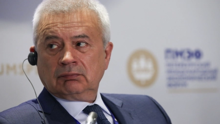 RUSKI NAFTNI GIGANT LUKOIL SAOPŠTIO: Osnivač i prvi čovek kompanije podneo ostavku!