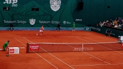 SRPSKI DERBI NA DORĆOLU Kada je Novak u velikom problemu, tu je publika da ga podigne