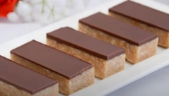 ČOKOLADNI SLATKIŠ KOJI DECA OBOŽAVAJU: Recept za bajadere naših baka će vas raspametiti