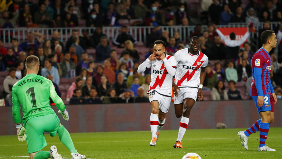 ŠTA NIJE U REDU SA ŠPANSKOM LIGOM, KADA JE OVAKVA BARSELONA DRUGOPLASIRANA? Brukanje Katalonaca se nastavlja, nakon Kadiza i Rajo Valjekano im uzeo meru na "Nou Kampu"