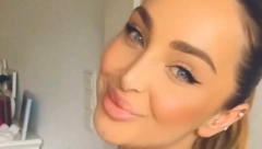 IZGLEDA KAO BOMBA, SAMO DVA MESECA POSLE POROĐAJA Maja Berović raznežila fotografijom sina, pa zatim pohvalila se zavidom figurom