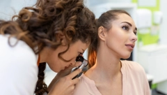 OBRATITE PAŽNJU NA ASIMETRIČNE IZRASLINE Ako primetite ovakvu promenu na telu, odmah posetite dermatologa!