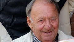 TRAVAR RADE JE PODELIO RECEPT DOMAĆEG MELEMA Ako vas muče gljivice i urasli nokti, ovo je prirodno rešenje