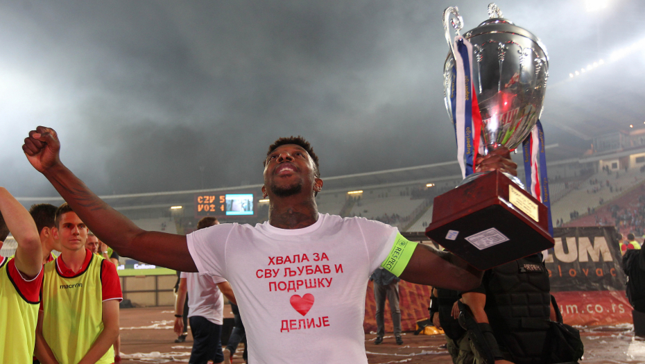 NEKADAŠNJI KAPITEN ZVEZDE PONOVO NA "MARAKANI" Donald stigao u Beograd, pa pozvao navijače da podrže crveno-bele protiv Čukaričkog