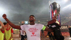 NEKADAŠNJI KAPITEN ZVEZDE PONOVO NA "MARAKANI" Donald stigao u Beograd, pa pozvao navijače da podrže crveno-bele protiv Čukaričkog