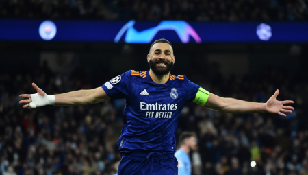 JOŠ JEDAN GOL GA DELI OD VELIKOG USPEHA Benzema pogotkom protiv Mančester sitija stigao Roberta Levandovskog