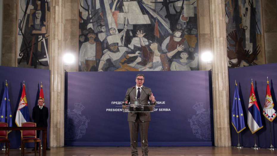 VUČIĆ NAKON SASTANKA SA RUKOVODSTVOM "STELANTISA" Počinje proizvodnja električnih automobila u Kragujevcu, nova era pred Srbijom!