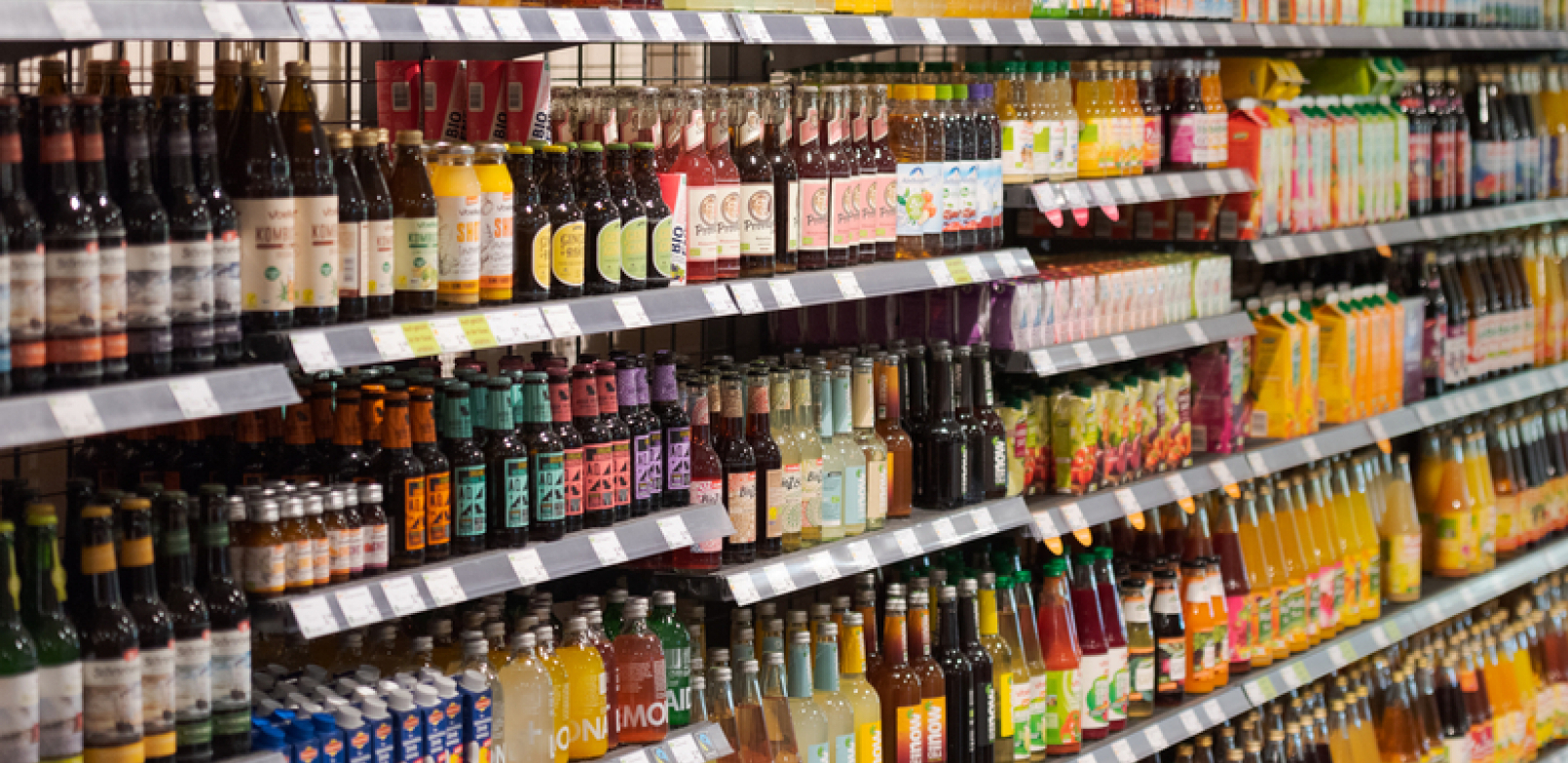 PREDSTAVLJA OPASNOST PO ZDRAVLJE Ako na pakovanju soka vidite jednu od ove 2 reči zaobiđite ga u širokom luku