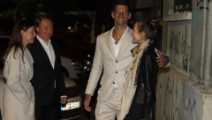 JELENA ĐOKOVIĆ U NIKAD VIĐENOM IZDANJU Supruga najboljeg tenisera sveta zapevala čuveni Cecin hit (VIDEO)