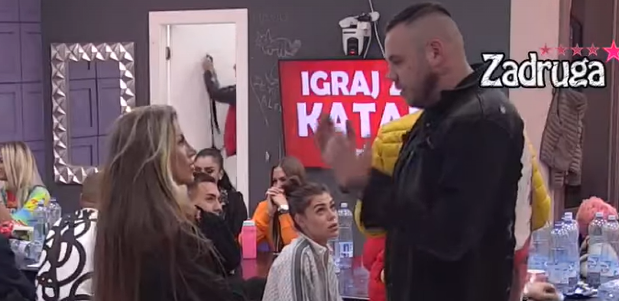 DALILA SE MUVA SA ANĐELOM, A GLEDA U MENE Car i Dragojevićka oči u oči nakon raskida, Filip pomenuo i vradžbine