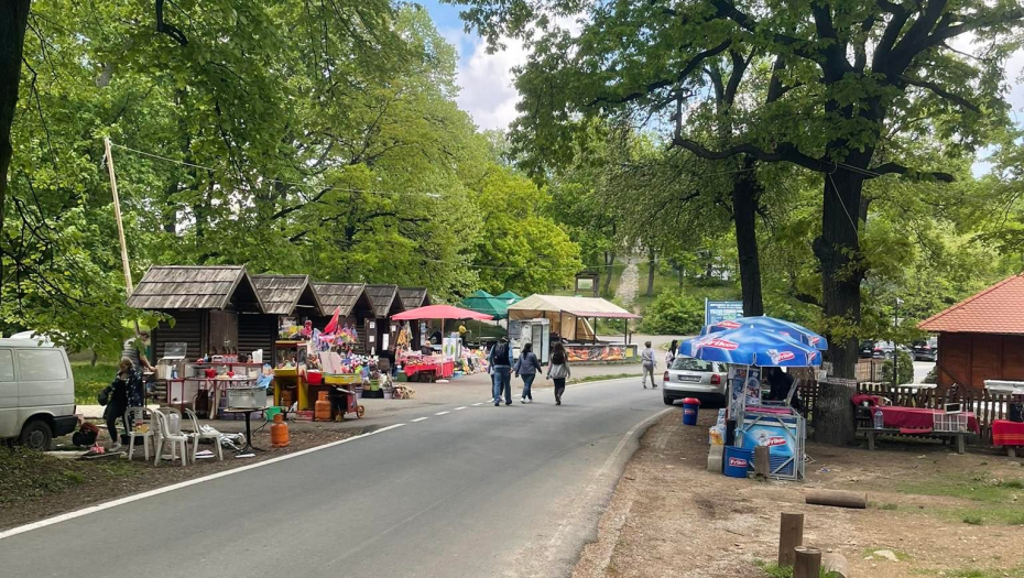 MESTO JE REZERVISANO Hit poruka ostavljena na Avali pred Prvi maj, čak su i ZAPRETILI! (FOTO)