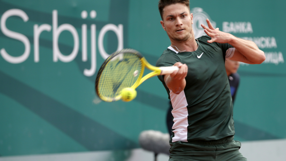 BUBLIK U SVOM STILU PORUČIO MIŠI Hvala ti što si me izbacio