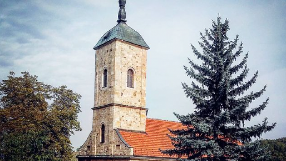 NEVEROVATNA PRIČA KRIJE SE IZA IMENA MANASTIRA BLIZU GROCKE Narod veruje da izvor blizu Beograda ima svetu vodu koja isceljuje (FOTO)
