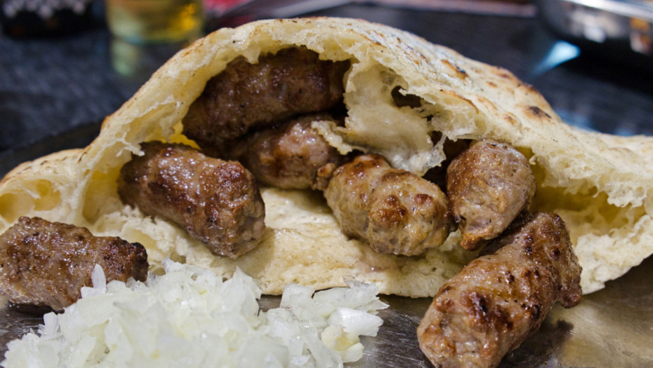 Kada jednom probate, uvek ćete ih praviti na ovaj način: Recept za savršene ćevape