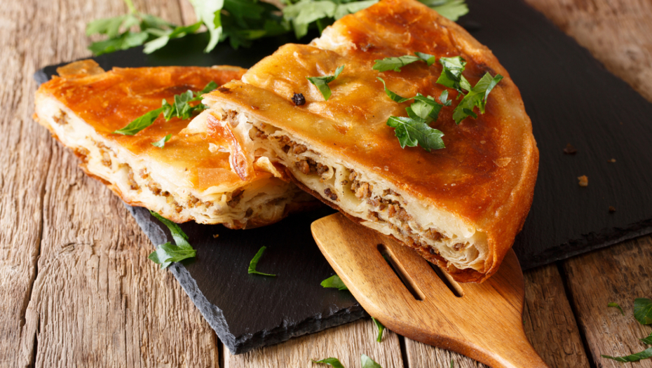 ZABORAVIĆETE NA PEKARU Recept za najbolji burek sa mesom