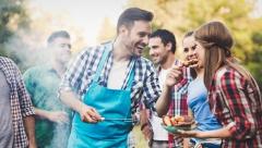 NUTRICIONISTI UPOZORILI NA HRANU KOJU UVEK JEDEMO ZA PRVI MAJ Izbegavajte ovo jelo u širokom luku, izaziva nadutost i bolove