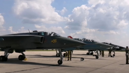 SENZACIJA NA VOJNOJ VEŽBI "ŠTIT 2022" Prikazani srpski lovci kojima se ponosi Vojska Srbije (VIDEO)