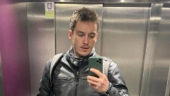 NJEGOVO SRCE UKRALA JE BALERINA Osvojio je publiku mnogim ulogama, a u vezi je sa ćerkom poznatog glumca (FOTO)