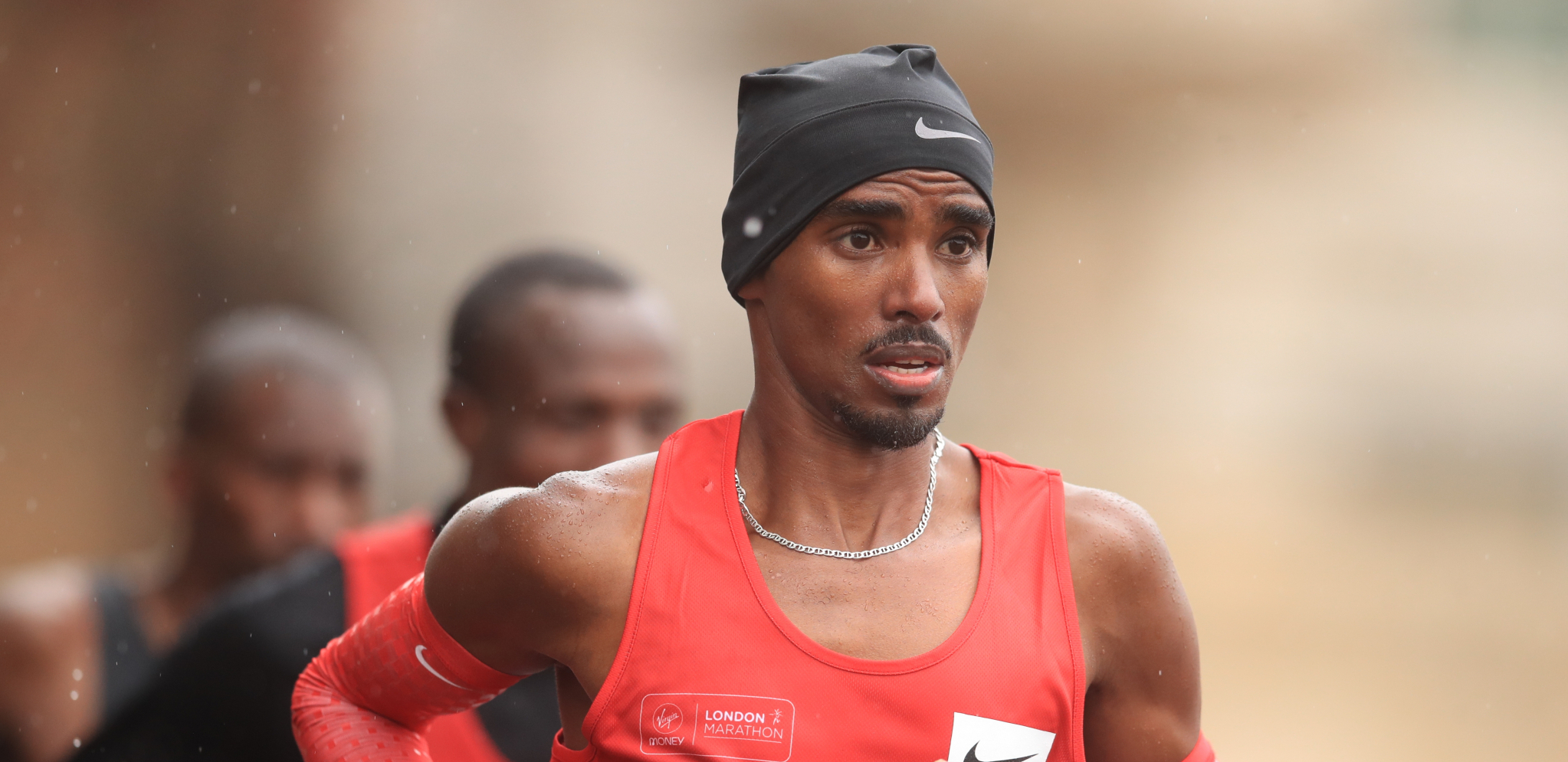 ŠOKANTNO Pronađena fotografija žene koja je altetsku zvezdu tretirala kao roba (FOTO)