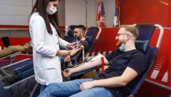 HUMAN GEST ZVEZDE Akcija "Crveno-bela krv" širom Srbije i Republike Srpske
