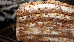 NAJLEPŠA POSLASTICA NA SVETU Ruska torta sa orahom i lešnicima, zaboravićete na dijetu