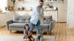 NJEGOVU OBJAVU SVI DELE: Snalažljivi tata otkrio trik pomoću kog deca redovno sređuju sobe