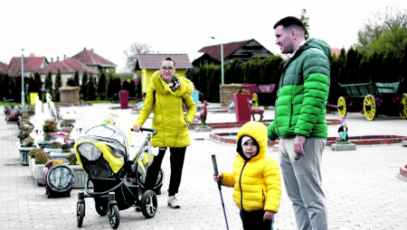 IZAŠLI SMO IZ LAVIRINTA Alo! u poseti nesvakidašnjem zabavnom parku u Batočini, jedinstvenom na Balkanu, koji privlači i decu i starije