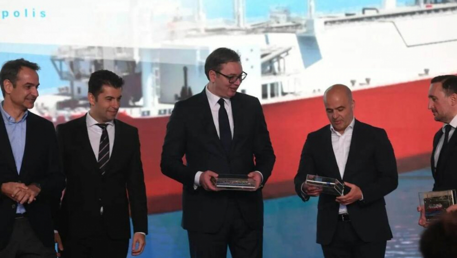 PREDSEDNIK VUČIĆ SE OGLASIO IZ GRČKE: Veoma smo zahvalni i spremni smo da preuzmemo velike količine gasa u budućnosti