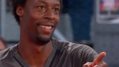 UPERIO PRST U ĐOKOVIĆA Odigrali strašan poen, a onda je ceo stadion morao da ustane (VIDEO)