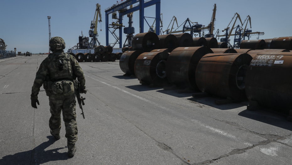 PREDALI SE Sedam autobusa sa vojnicima Ukrajine napustilo Azovstalj