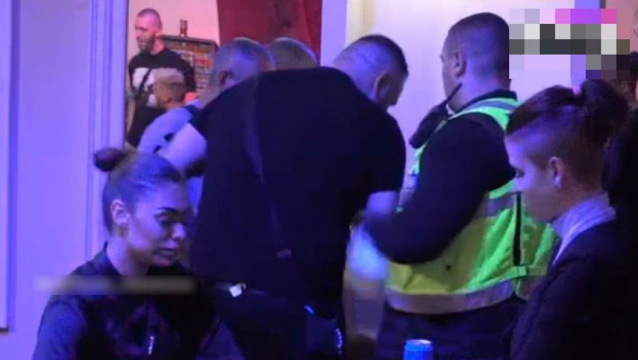 DALILA UDARALA FILIPA I GURALA MU PRSTE U OČI Kamera zabeležila stravične scene u Zadruzi, Car pretio da će je udaviti
