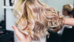 PROFESIONALNI FRIZERI OTKRIVAJU TRIKOVE Evo kako treba negovati plavu kosu