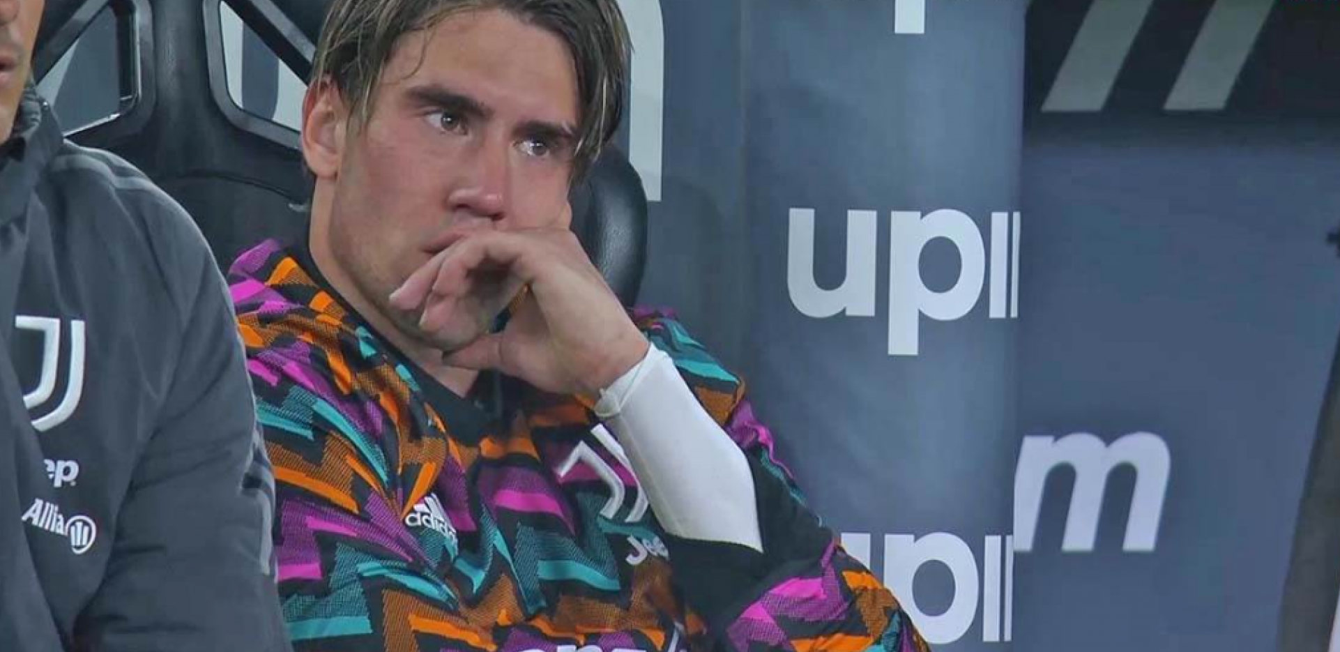 BAJERN I ARSENAL KRENULI PO SRBINA Vlahović na prodaju, cena da se smrzneš