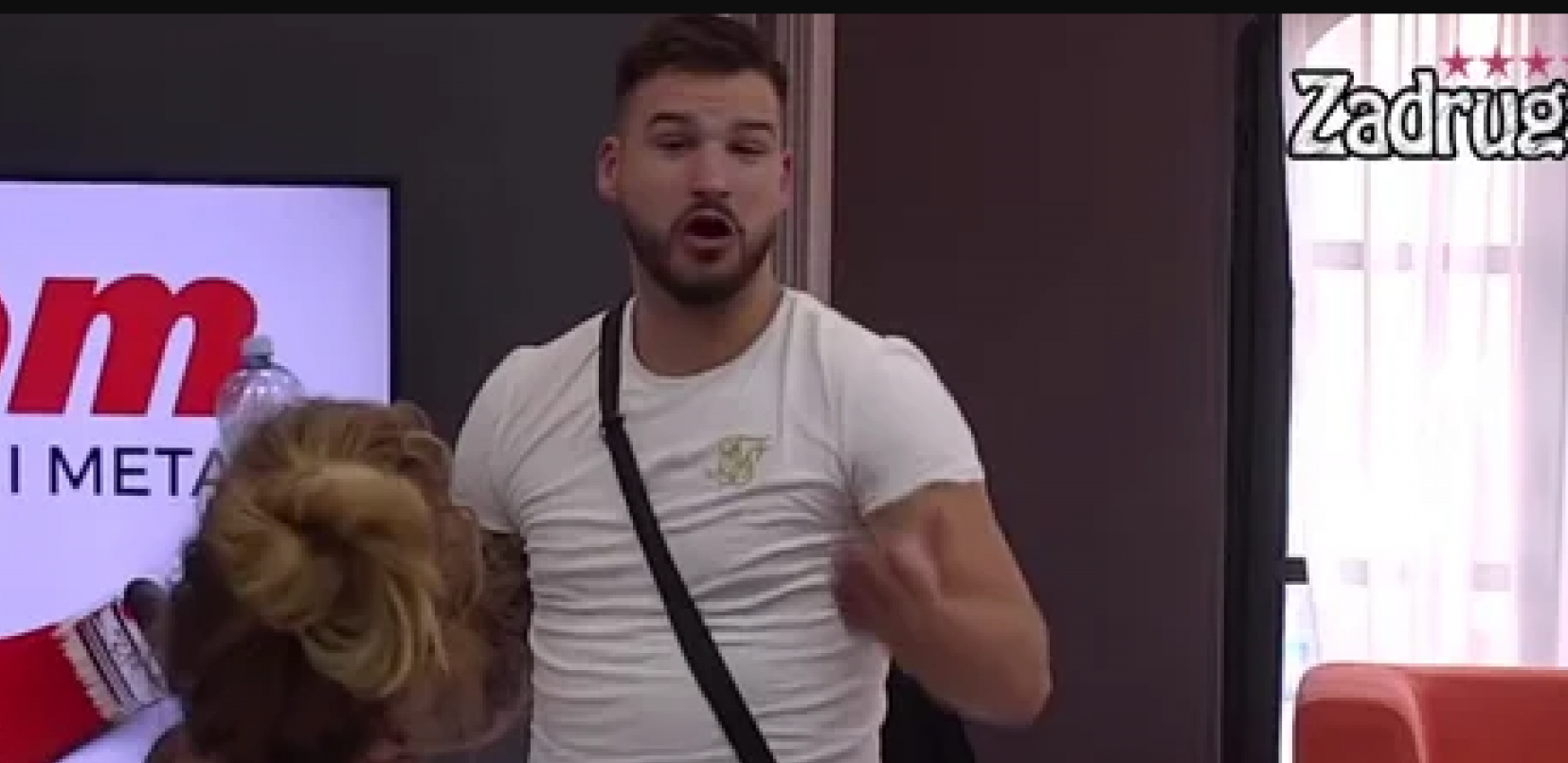 URADI OVO I PRIŽELJKIVAĆE ABORTUS U OSMOM MESECU Marko uputio Viki jezive pretnje, obratio se ocu i spomenuo Hitlera, alarmirana policija!