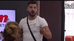 URADI OVO I PRIŽELJKIVAĆE ABORTUS U OSMOM MESECU Marko uputio Viki jezive pretnje, obratio se ocu i spomenuo Hitlera, alarmirana policija!