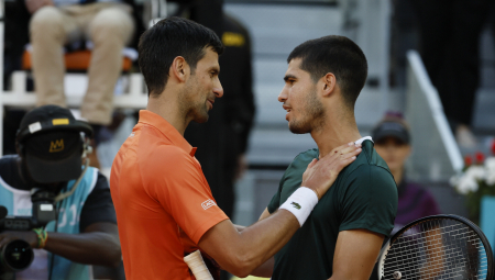 VELIKO BRAVO ZA OVOG DEČKA Pokazao klasu: Alkaraz se ovim rečima obratio Novaku