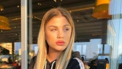 BUJNE GRUDI U PRVOM PLANU Sestra Miljane Kulić, nakon stravičnog udesa, živa vatra u kupaćem kostimu, mami muške uzdahe (FOTO)